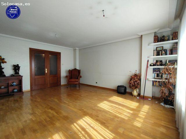 Piso en venta en San Lorenzo - La Palomera - San Mamés, León