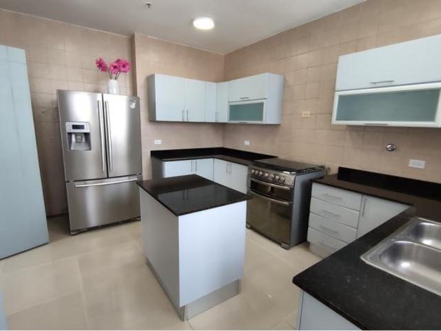 Se vende apartamento amoblado en san francisco, panamá