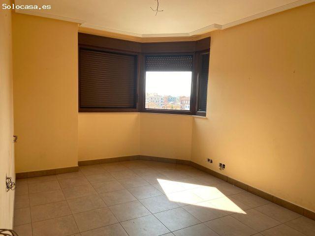 Piso en venta en Valencia De Don Juan, Castilla y León