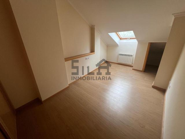 Ático en venta en San Cibrao das Viñas, Ourense