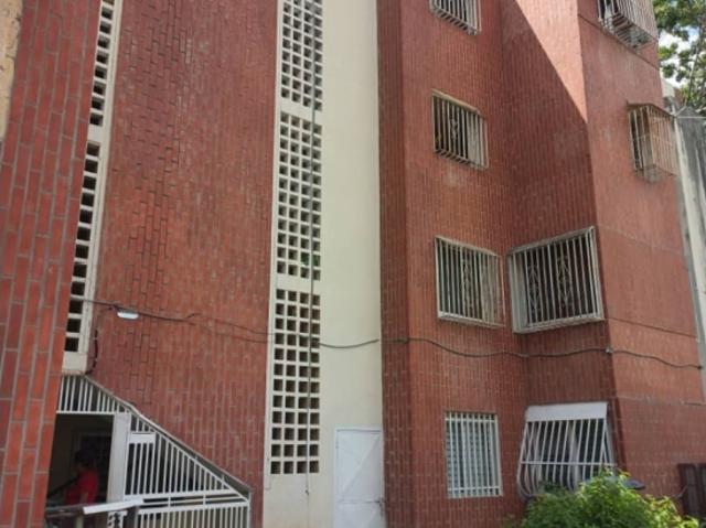 Apartamento en venta en Urbanización José Humberto Contreras, Valera