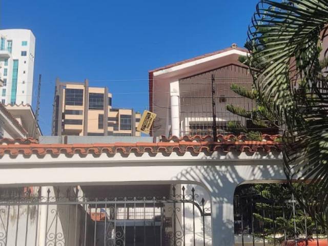 Casa en venta en Las Chimeneas, Valencia
