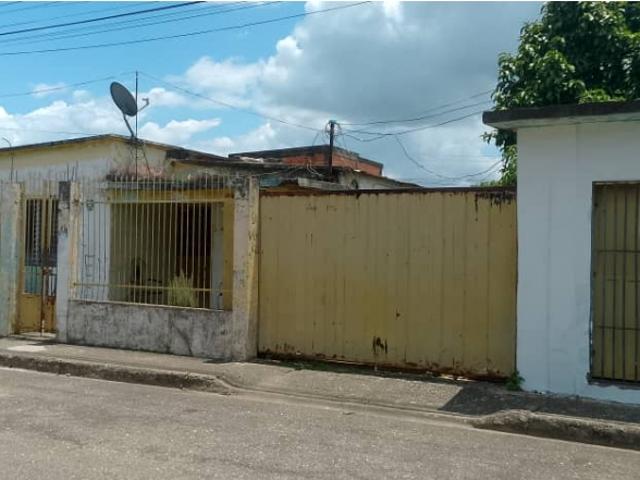 Casa en venta en Cuatricentenario, Gua