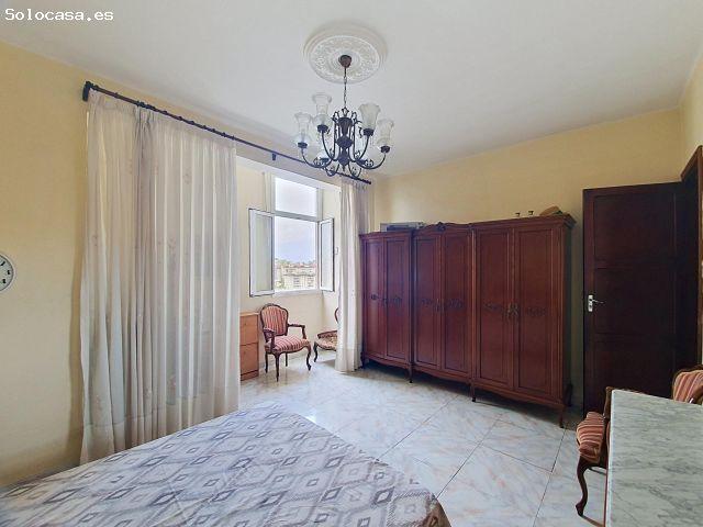 Casa en venta en Parque Central, Gran Canaria