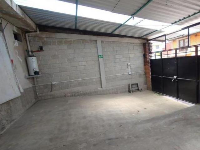 SE VENDE CASA CERCA DEL TECNOLÓGICO Y ARCO SUR, IDEAL PARA INVERSIONISTAS