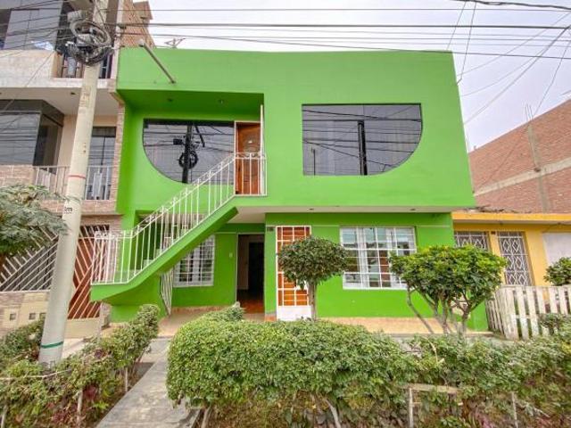 Se Vende Casa De 2 Pisos Cerca Al Mercado 3 Regiones
