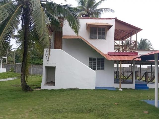Se vende casa de playa en Palenque, Santa Isabel, Costa Arriba