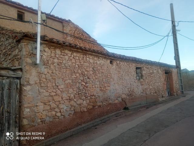 Casa en venta en Allueva, Aragón
