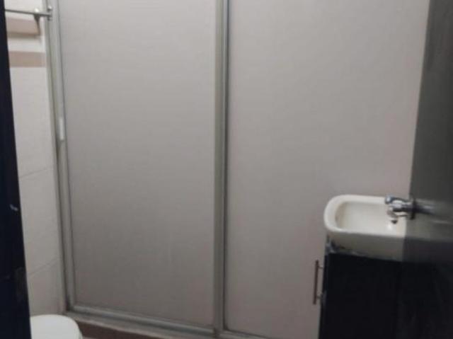 Se vende casa dúplex semi moderna en Chapalita