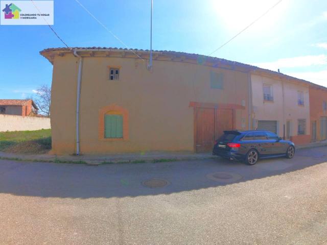 Casa en venta en Villaturiel, Castilla y León