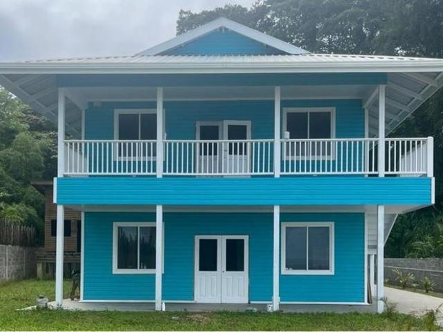 Se vende casa en bocas del toro
