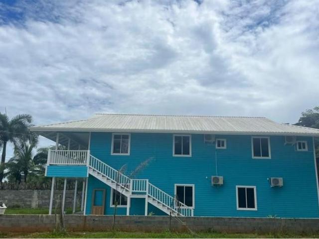 Se vende casa en bocas del toro