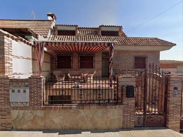 Casa en venta en Chozas De Canales, Castilla-La Mancha