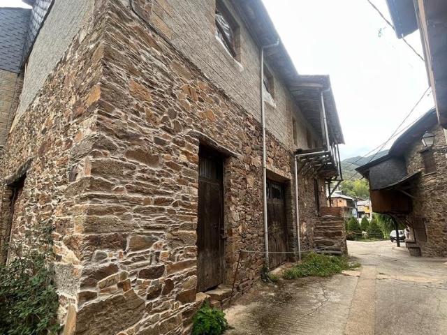 Casa en venta en Villanueva de Valdueza, El Bierzo