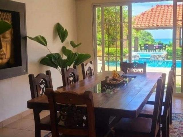 Se vende casa en costa esmeralda, panamá oeste