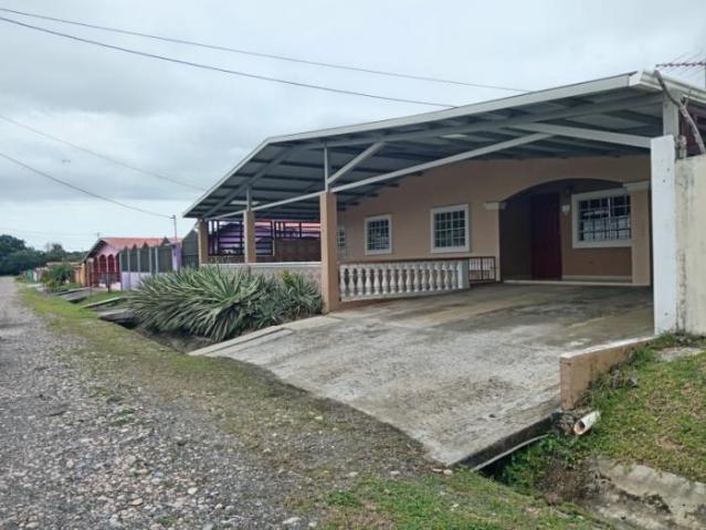 Se vende casa en el mirador de antón, coclé