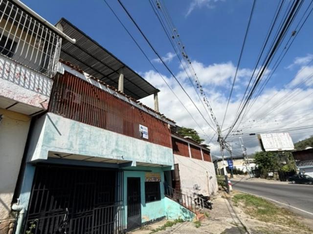 Casa en venta en Centro, Valera