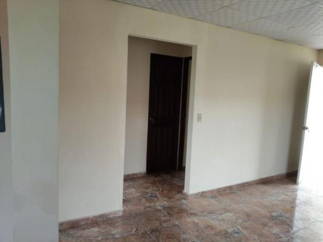 Se vende casa en las tablas