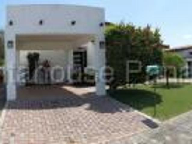 Se vende casa en las tablas NMR