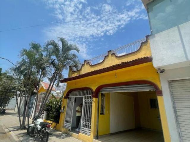 SE VENDE CASA EN MANZANILLO, JOYAS II, 4 RECAMARAS