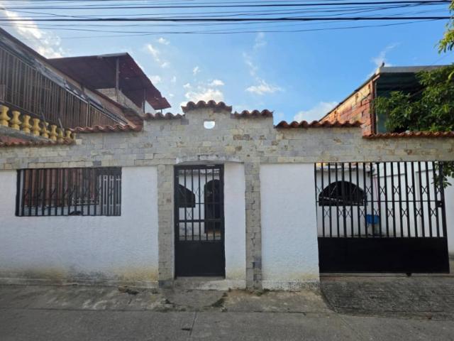 Casa en venta en Valera, Trujillo