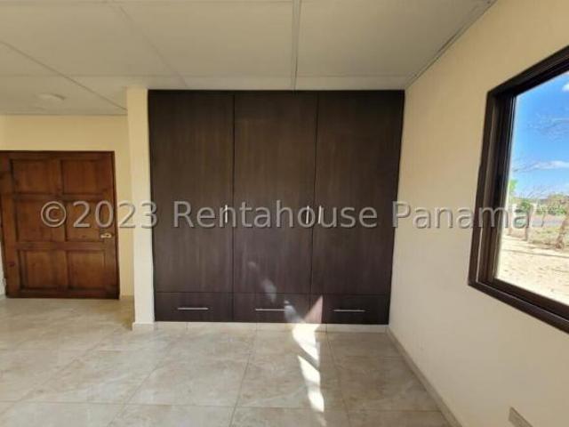 Se vende casa en pese NMR