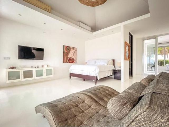 Se vende casa en ph el cortijo, costa esmeralda