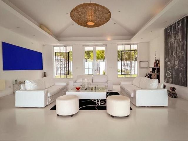 Se vende casa en ph el cortijo, costa esmeralda