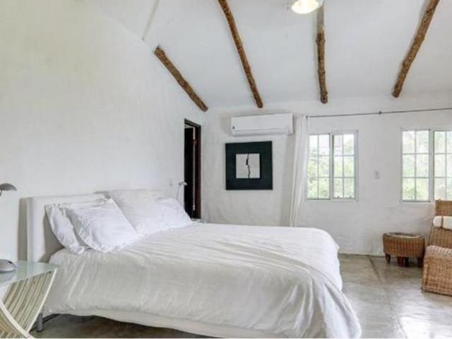 Se vende casa en ph el cortijo, costa esmeralda, san carlos