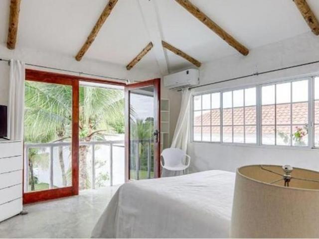 Se vende casa en ph el cortijo, costa esmeralda, san carlos