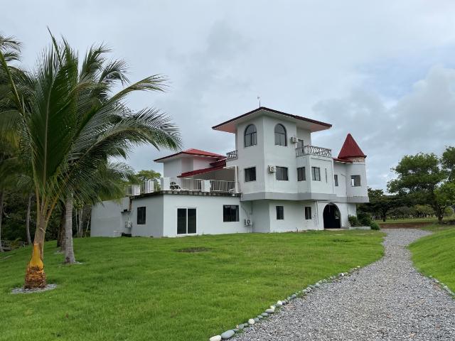 Se Vende Casa en San Lorenzo