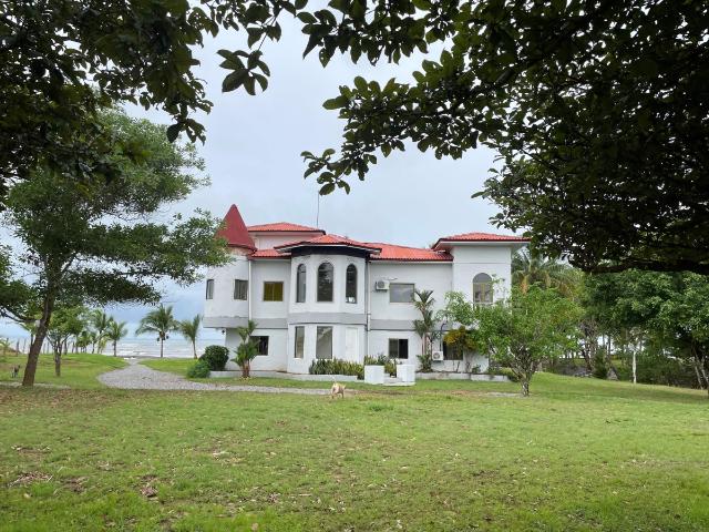 Se Vende Casa en San Lorenzo