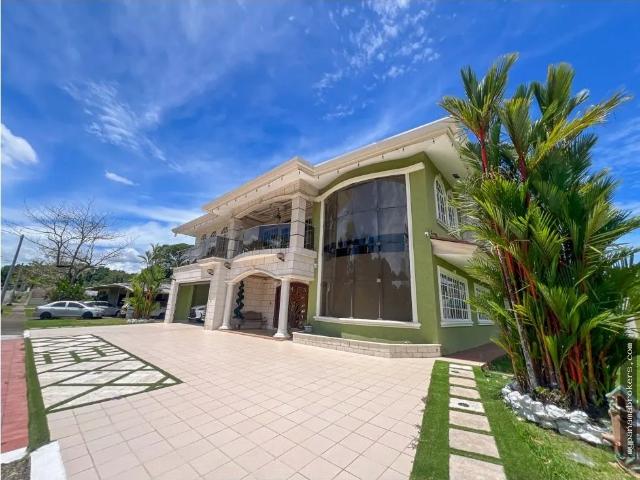 Casa venta en Barrio Colón, Colón