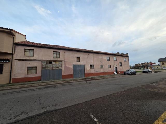 Casa en venta en Villamañán, Castilla y León