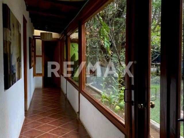 Se vende Casa estilo colonial en el centro de la ciudad