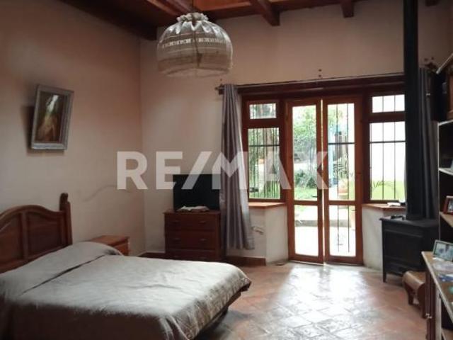 Se vende Casa estilo colonial en el centro de la ciudad