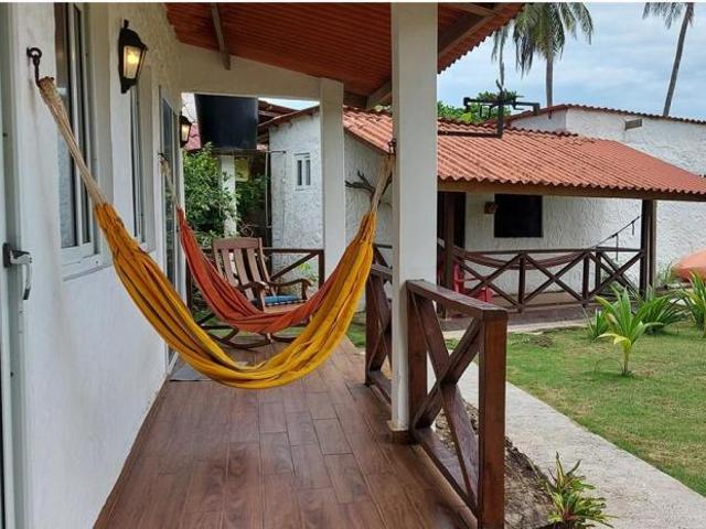 Se vende casa frente al mar en viento frío, colón