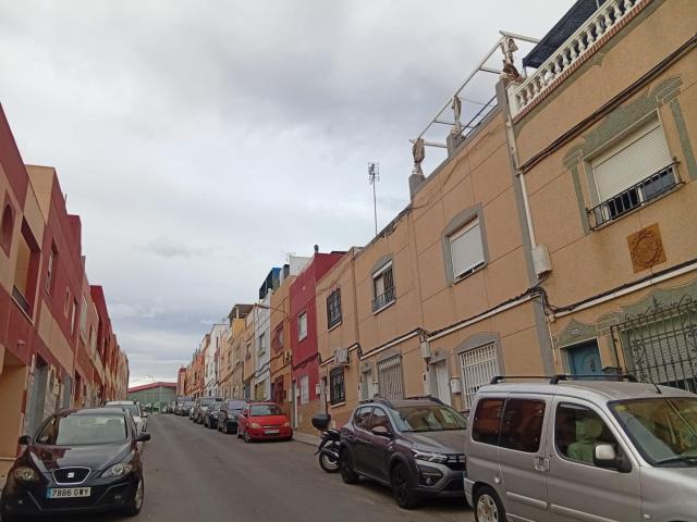 Casa en venta en San Luis, Almería