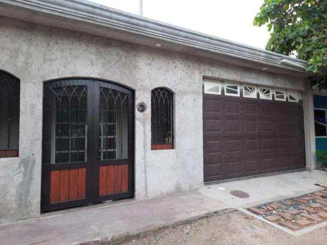 Casa en venta en Barra de Navidad, Región Costa Sur