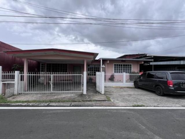 Se vende casa y galera en llano bonito, juan diaz