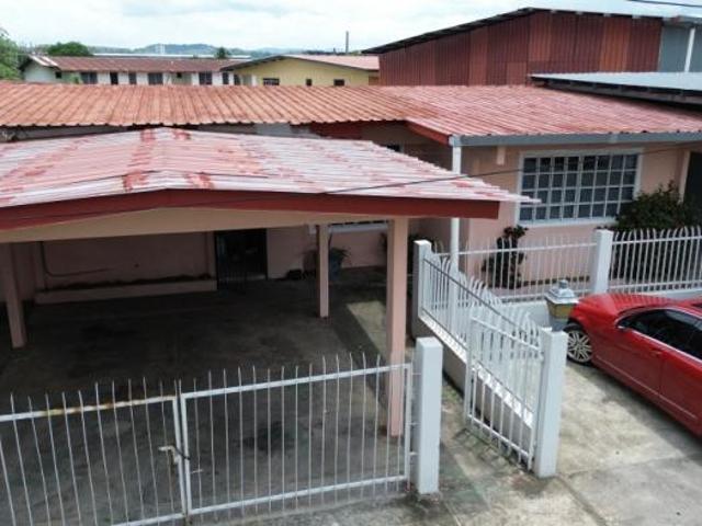Se vende casa y galera en llano bonito, juan diaz