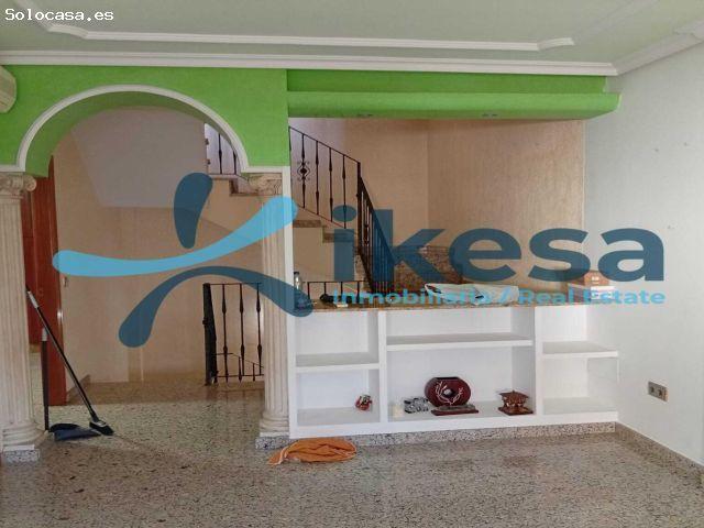 Casa en venta en El Zapillo, Almería