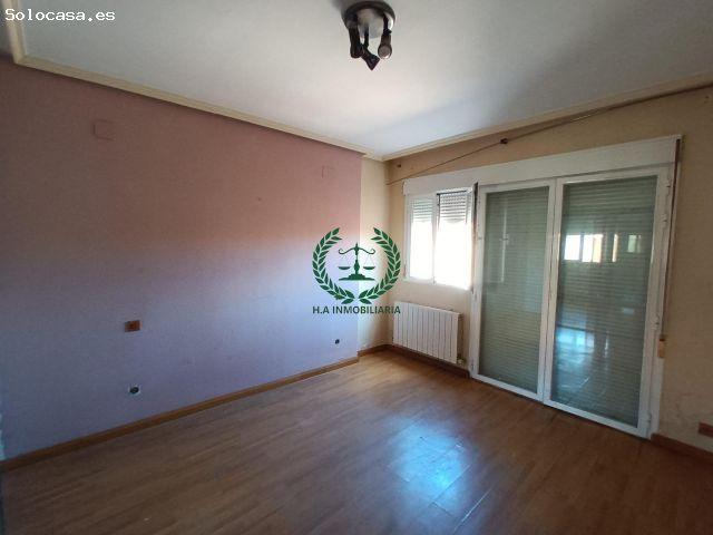 Piso en venta en Torrelaguna, Madrid