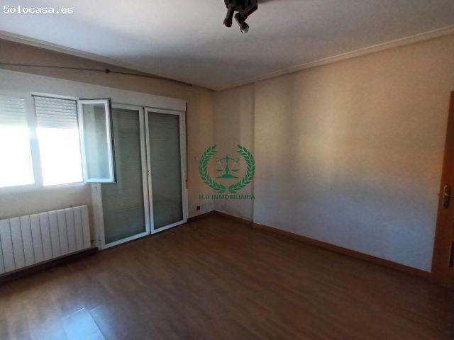 Piso en venta en Torrelaguna, Madrid