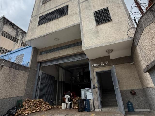 Edificio en venta en Leoncio Martínez, Miranda