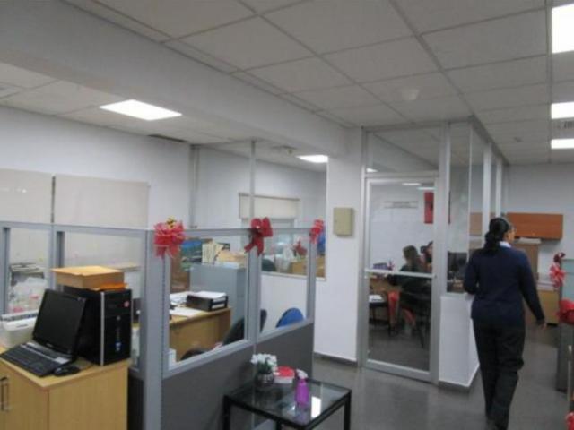 Se vende edificio de oficinas en avenida perú