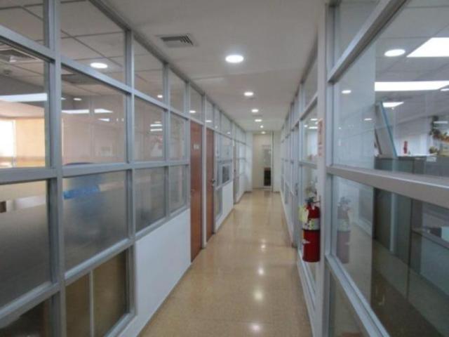 Se vende edificio de oficinas en avenida perú