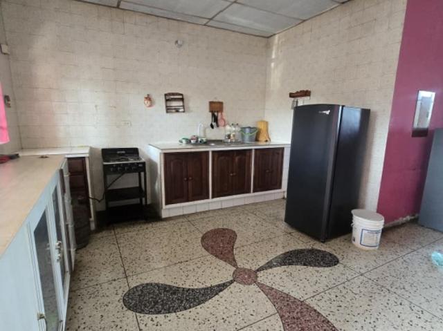 Edificio en venta en Gua, Portuguesa