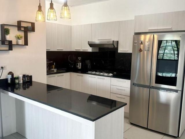 SE VENDE ESPECTACULAR CASA EN URBANIZACIÓN LLANO HERMOSO EN PENONOMÉ