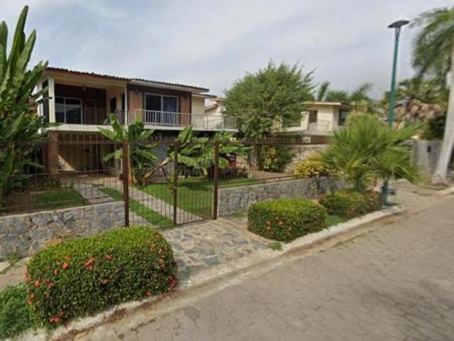 Casa en venta en Ixtapa Zihuatanejo, Zihuatanejo de Azueta